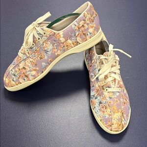 Easy spirit Floral Canvas Sneakers